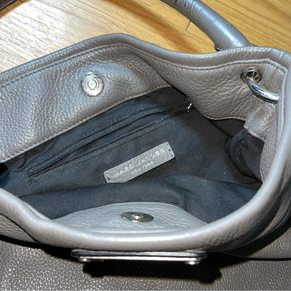Marc Jacobs Gray Pebbled Leather Hobo Shoulder Crossbody Bag | Silver Hardware
